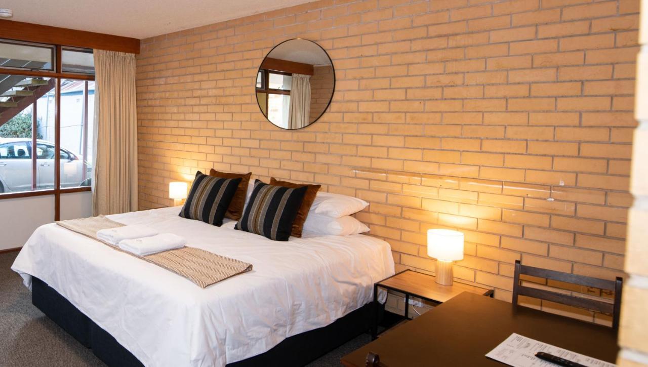 Bentley'S Hotel Clare Eksteriør billede